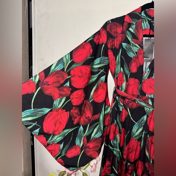 Nasty Gal Black and Red Floral Wrap Dress - Picture 10 of 12
